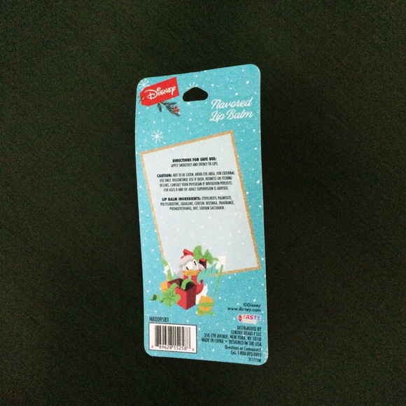 DISNEY Mickey Mouse Holiday Lip Balm Duo – Mint Hot Chocolate & Candy Cane Swirl - Picture 7 of 12